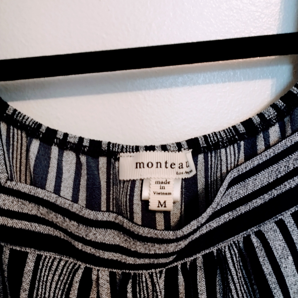 Monteau blue striped jumpsuit with flutter sleeves and square neckline.  Has poc - Picture 3 of 4